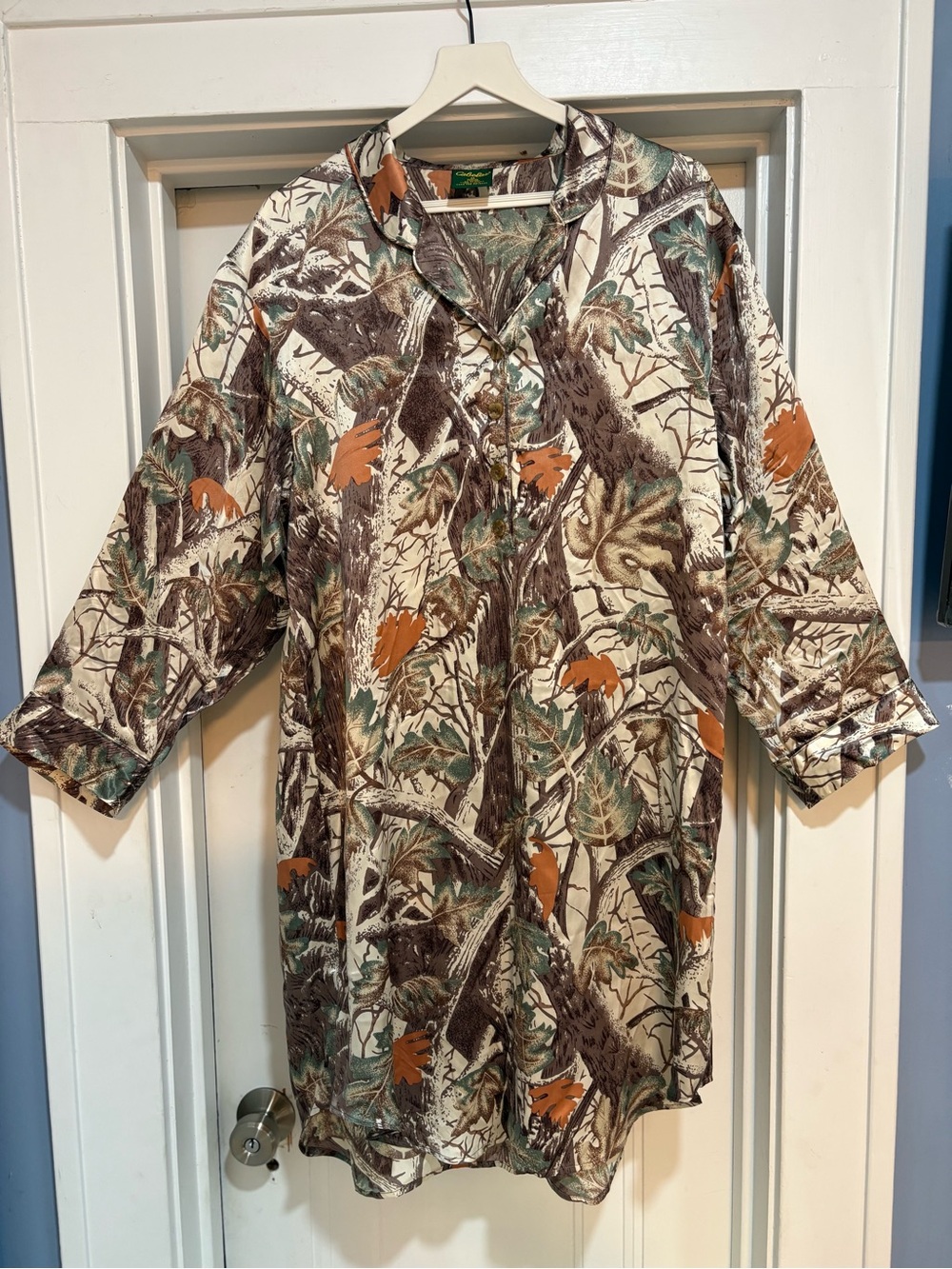NWOT Cabela’s 100% Silk Seclusion 3D Camo Nightgown Sleep Shirt Grunge M